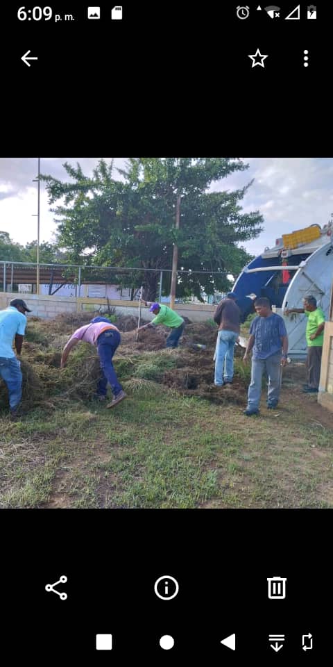 Imagen de la noticia: Municipio Santa Rita: Alcaldia inició trabajos de limpieza Y desmalezamiento del Cementerio Municipal