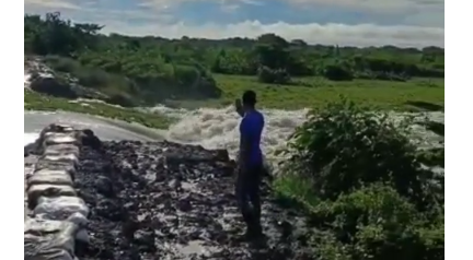 Imagen de la noticia: Lluvias en el Sur del Lago destrozan los muros de contención en Birimbay y La Conquista