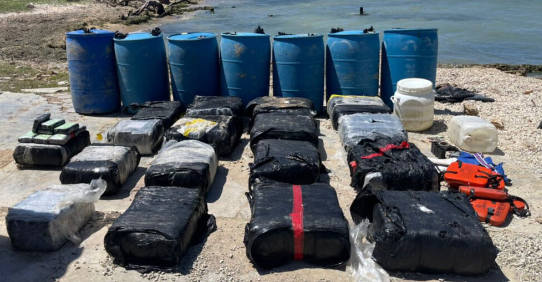 Imagen de la noticia: Estado Falcón: Detienen a tres sujetos con 460 kilos de drogas
