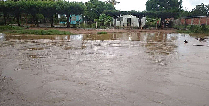 Imagen de la noticia: Municipio Simón Bolívar: Tras recientes lluvias, vecinos solicitan ayuda por crecida del rio Tamare