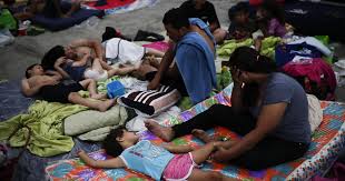 Imagen de la noticia: Panamá: Venezolanos irregulares serán trasladados a una estación migratoria