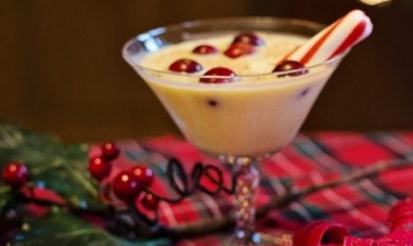 Imagen de la noticia: Receta de ponche crema: disfruta las fiestas navideñas con esta cremosa y dulce bebida
