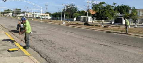 Imagen de la noticia: Municipio Santa Rita: Alcaldía continúa trabajos de mantenimiento y limpieza en La Avenida Pedro Lucas Urribarrí