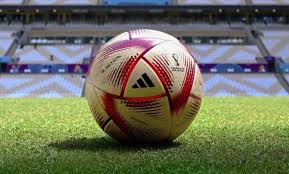 Imagen de la noticia: Mundial Catar 2022: Así es el nuevo balón para las semifinales y final