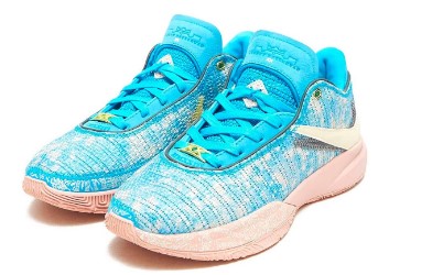 Imagen de la noticia: LeBron James y Nike lanzan unas zapatillas especiales para el All-Star 2023