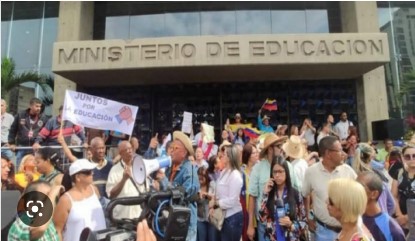 Imagen de la noticia: Educadores reiteran que cláusulas del contrato colectivo no se cumplen