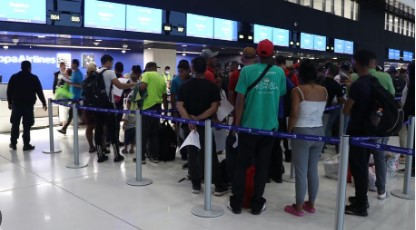 Imagen de la noticia: Panamá: 177 venezolanos que cruzaron Darién regresan a Venezuela en vuelo humanitario