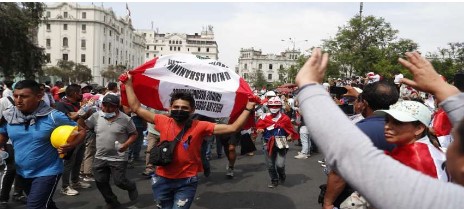 Imagen de la noticia: Perú: Bloqueos de caminos por protestas afectan a 18 de las 25 regiones