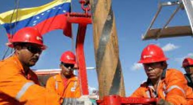 Imagen de la noticia: Estado Zulia: Trabajadores petroleros están pidiendo que se ancle el sueldo al Petro
