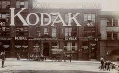 Imagen de la noticia: Un día como hoy, 19 de enero en la historia: 2012 la histórica empresa Eastman Kodak se declara en quiebra.