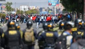 Imagen de la noticia: Declaran estado de emergencia en Lima tras aumento de protestas