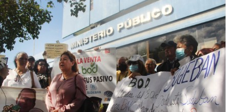 Imagen de la noticia: Ahorristas “estafados” por el BOD exigen respuestas al Fiscal General sobre sus pensiones y beneficios