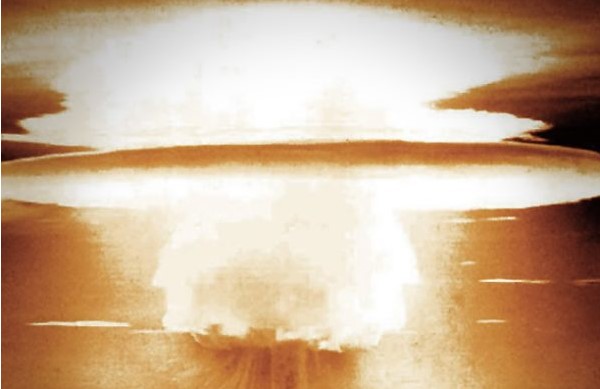 Imagen de la noticia: Un día como hoy, 2 de febrero en la historia: 1954 se produce la primera detonación de la Bomba H.