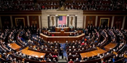Imagen de la noticia: EE.UU: Legisladores estadounidenses presentaron proyecto para prohibir negocios con Venezuela