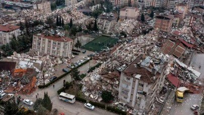 Imagen de la noticia: Turquía y Siria: A 3.830 sube la cifra de muertos tras el terremoto