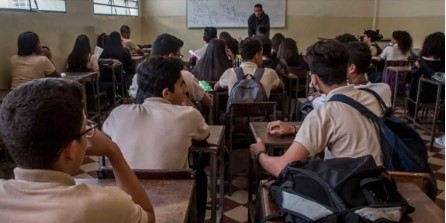 Imagen de la noticia: Carlos Fernando Calatrava: ” 250 mil educadores se requieren en Venezuela para atender a la población escolar”