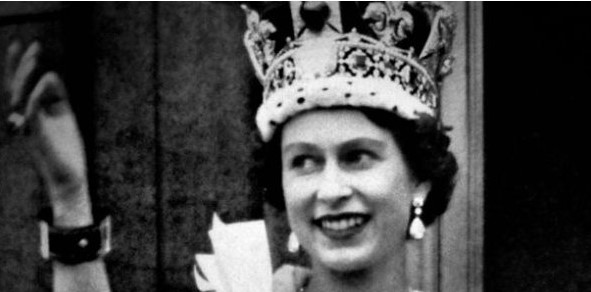 Imagen de la noticia: Un día como hoy, 6 de febrero en la historia: 1952 en el Reino Unido, Isabel II se convierte en reina al morir su padre Jorge VI.
