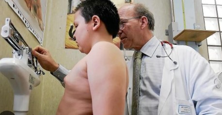 Imagen de la noticia: La obesidad infantil aumenta el riesgo de padecer diabetes de adultos