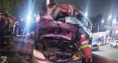 Imagen de la noticia: Municipio Maracaibo: Dos muertos y varios heridos deja accidente de transito en la circunvalación 1