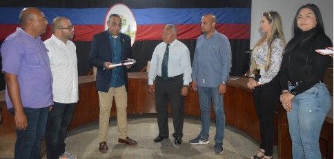 Imagen de la noticia: Municipio Santa Rita: Alcalde Alenis Guerrero entregó informe de gestión del año 2022 a la Cámara Municipal