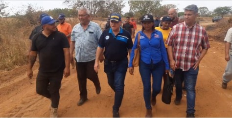 Imagen de la noticia: Municipio Cabimas: Alcaldía comenzó trabajos de nivelación en el sector Curazaíto