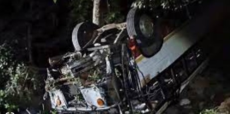 Imagen de la noticia: Nicaragua: Dos venezolanos heridos al volcar camioneta que trasladaba migrantes