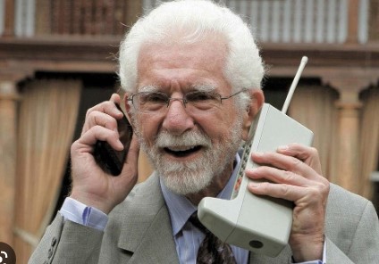Imagen de la noticia: El celular cumple medio siglo y lo usa más del 68 % de la población
