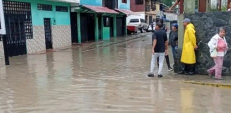 Imagen de la noticia: Mérida: Habitantes en alerta frente a las fuertes lluvias registradas en el país