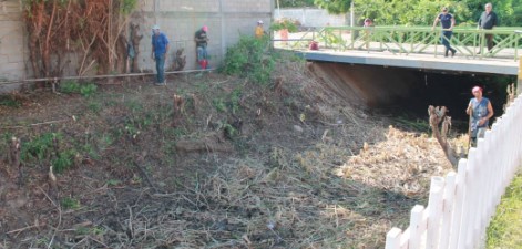 Imagen de la noticia: Municipio Cabimas: Dirección de Infraestructura dió inicio al Plan de Limpieza de Drenajes de cara a la temporada de lluvias