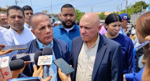Imagen de la noticia: Municipio Cabimas: Gobernador Manuel Rosales acompañó al alcalde Nabil Maalouf en la entrega del Ambulatorio Bello Monte