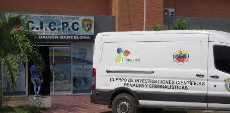 Imagen de la noticia: Estado Anzoátegui: Detienen a mujer al intentar ingresar un celular de contrabando a una cárcel