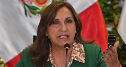 Imagen de la noticia: Perú: Presidenta responsabiliza a migrantes de la criminalidad que afecta a su país