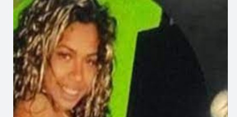 Imagen de la noticia: Caracas: Asesinan a una mujer, queman su cuerpo y lo sepultan en un pozo séptico