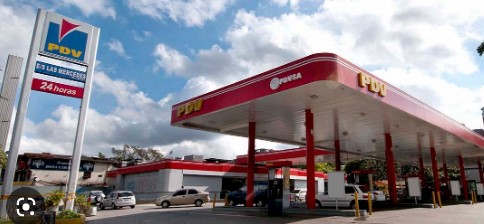 Imagen de la noticia: PDVSA desmiente que el combustible que produce, distribuye y comercializa sea de mala calidad