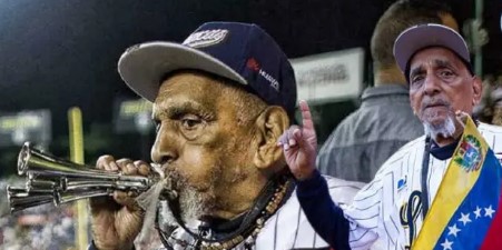 Imagen de la noticia: Muere a los 104 años el fanático número 1 de los Leones del Caracas Jesús «Chivita» Lezama