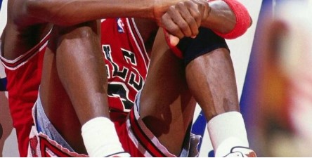 Imagen de la noticia: Nike Air Ship Every Game, las zapatillas que se inspiraron en una superstición de Michael Jordan