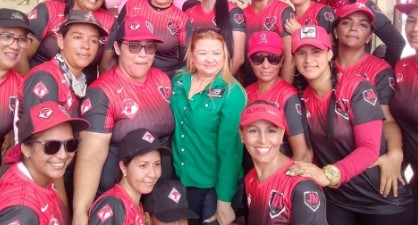 Imagen de la noticia: Municipio Cabimas: “Los Pájaros” , JM SPORT y Los Petroleros del Zulia. se unen para celebrar el Día de las madres con la presencia de la primera dama