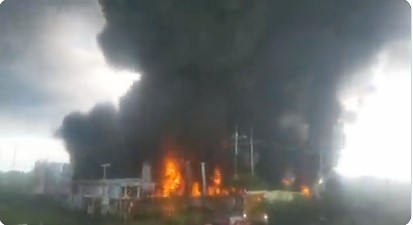 Imagen de la noticia: Municipio Valmore Rodríguez: Explosión en una subestación eléctrica de PDVSA deja varias zonas sin electricidad