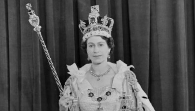 Imagen de la noticia: Un día como hoy, 2 de junio en la historia: 1953 Isabel II de Inglaterra fue coronada reina de manera solemne en la Abadía de Westminster, en Londres