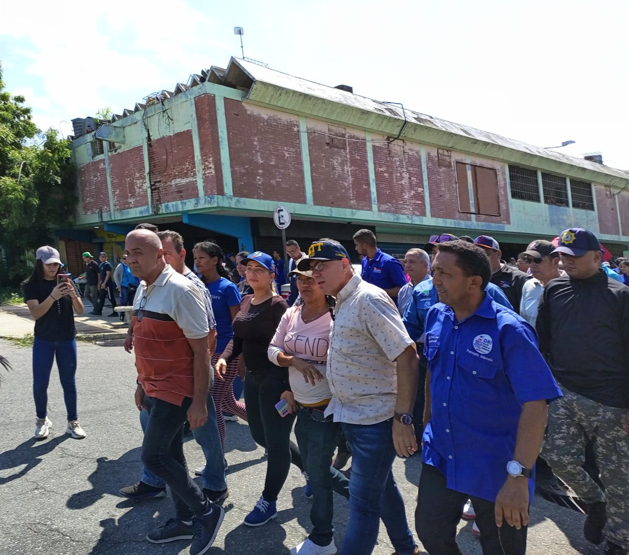 Imagen de la noticia: Municipio Cabimas: Alcalde Nabil Maalouf encabeza quinta jornada de saneamiento de las Costas del Boulevard
