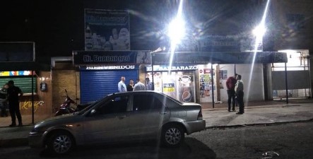 Imagen de la noticia: Municipio Lagunillas: Presuntamente como presión para el pago de vacuna, tirotean un local comercial