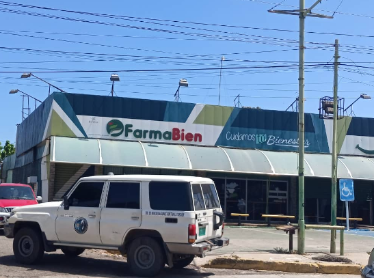 Imagen de la noticia: Municipio Maracaibo: Perpetraron segundo ataque con granadas a Farmabien de La Curva de Molina