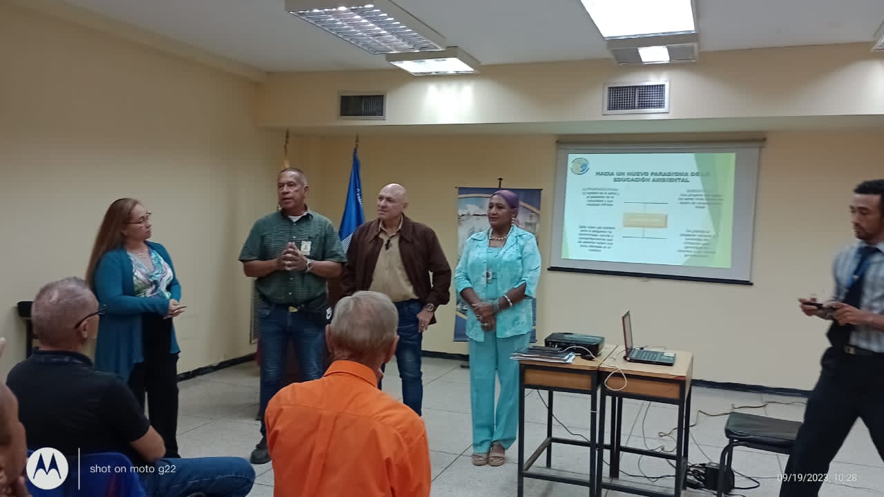 Imagen de la noticia: Municipio Cabimas: Municipalidad dicta a funcionarios Conferencias en materia Ambiental