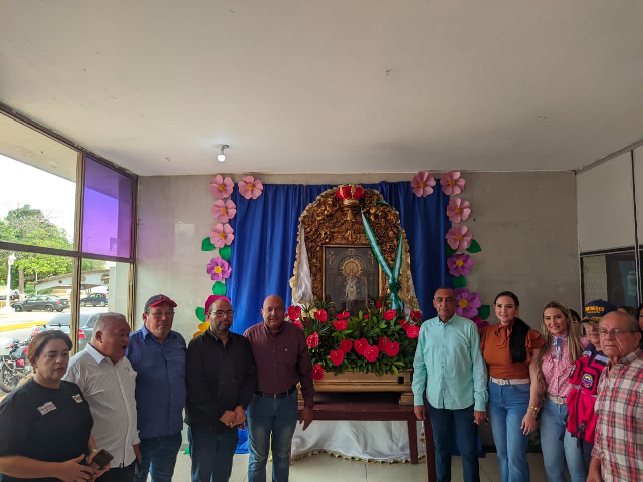 Imagen de la noticia: Municipio Santa Rita: Reliquia de la Virgen del Rosario de Aránzazu visitó Alcaldía