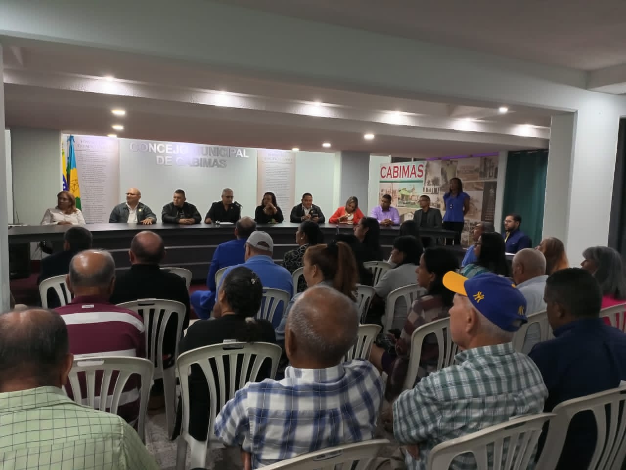 Imagen de la noticia: Municipio Cabimas: Con Sesión Especial el Concejo Municipal conmemoró el Día Nacional del Vecino