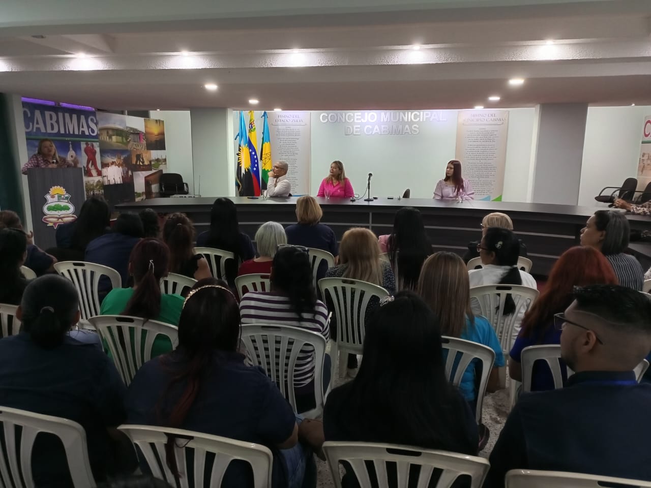 Imagen de la noticia: Municipio Cabimas: IMMUJER dictó charla preventiva sobre el Cáncer de Mama a funcionarios de la Alcaldía y Concejo Municipal