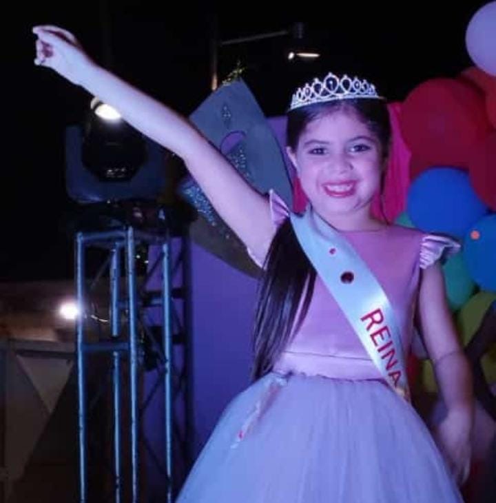 Imagen de la noticia: Municipio En Cabimas: La niña Jayluben Méndez se coronó como Reina Infantil del Carnaval 2024 en el sector Guabina