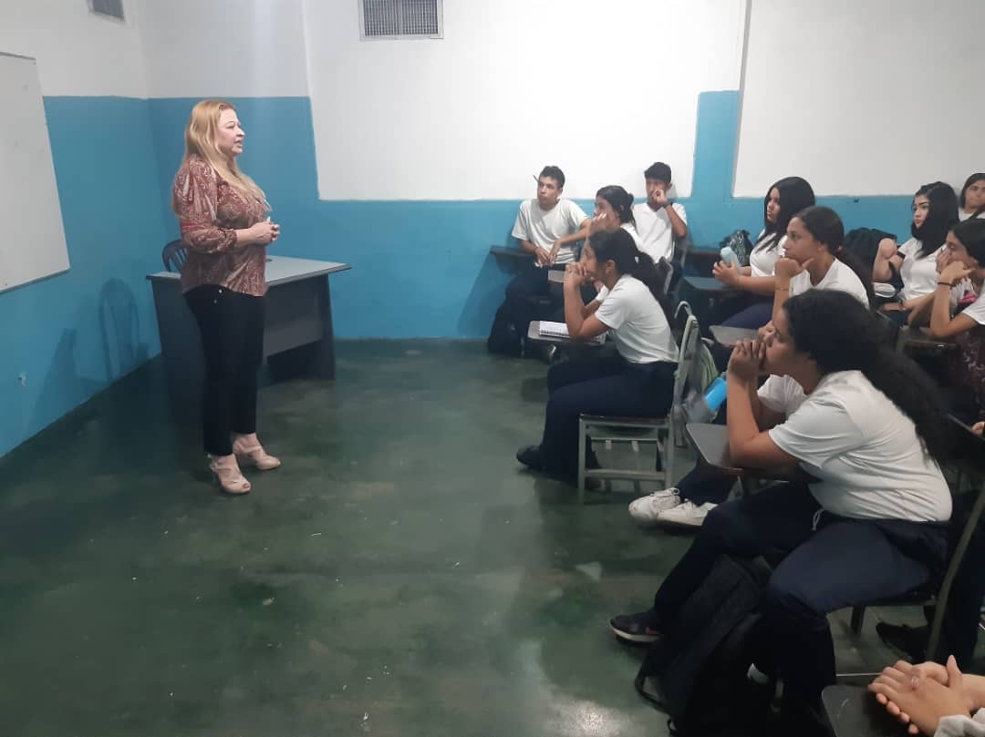 Imagen de la noticia: Municipio Cabimas: Primera Dama de Cabimas impartió Charla de Orientacional en Instalaciones Educativas