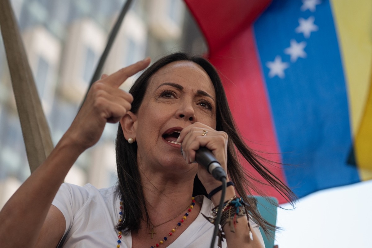 Imagen de la noticia: María Corina Machado pide a venezolanos en el exterior alzar la voz para que se respete su candidatura