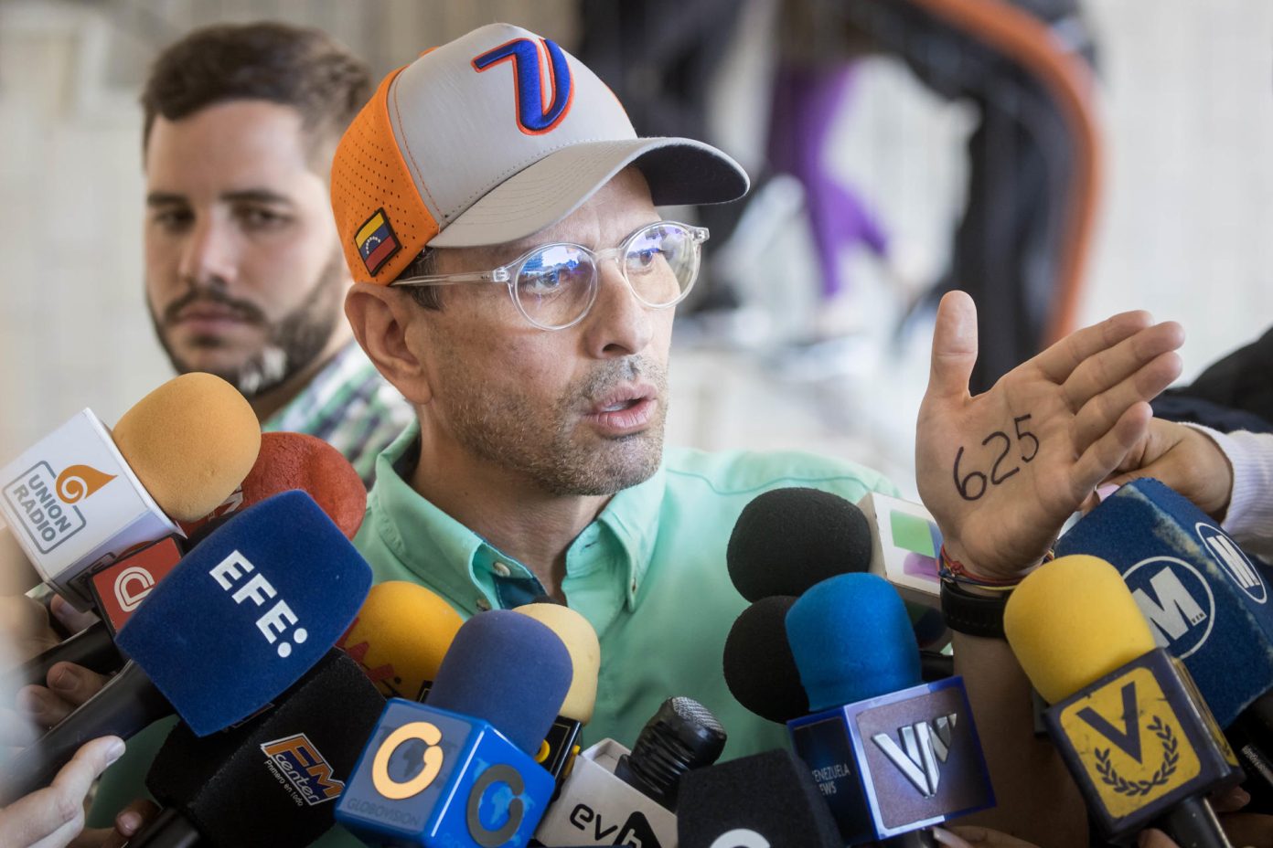 Imagen de la noticia: Capriles aboga por otra «opción» para las presidenciales ante la inhabilitación de Machado